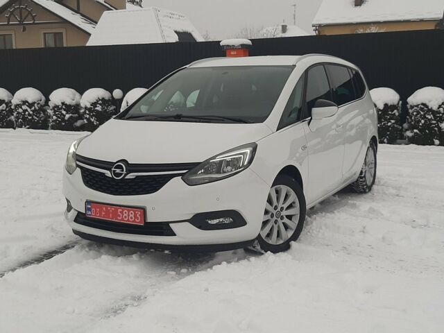 Белый Опель Зафира, объемом двигателя 2 л и пробегом 165 тыс. км за 14900 $, фото 1 на Automoto.ua