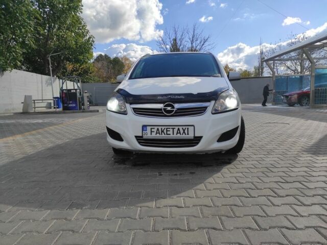 Білий Опель Зафіра, об'ємом двигуна 0 л та пробігом 300 тис. км за 5000 $, фото 1 на Automoto.ua