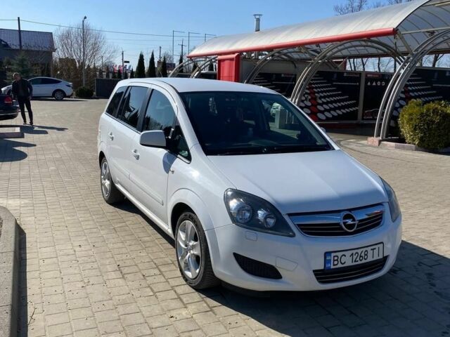Белый Опель Зафира, объемом двигателя 1.7 л и пробегом 300 тыс. км за 6700 $, фото 1 на Automoto.ua