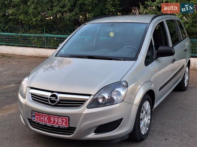 Бежевий Опель Зафіра, об'ємом двигуна 1.8 л та пробігом 178 тис. км за 7200 $, фото 1 на Automoto.ua