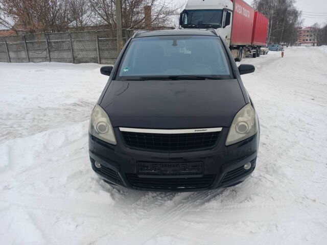 Черный Опель Зафира, объемом двигателя 1.9 л и пробегом 244 тыс. км за 3200 $, фото 1 на Automoto.ua