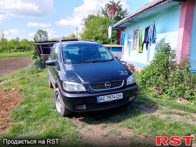 Черный Опель Зафира, объемом двигателя 1.8 л и пробегом 379 тыс. км за 4200 $, фото 1 на Automoto.ua