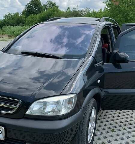 Чорний Опель Зафіра, об'ємом двигуна 2 л та пробігом 300 тис. км за 3800 $, фото 1 на Automoto.ua