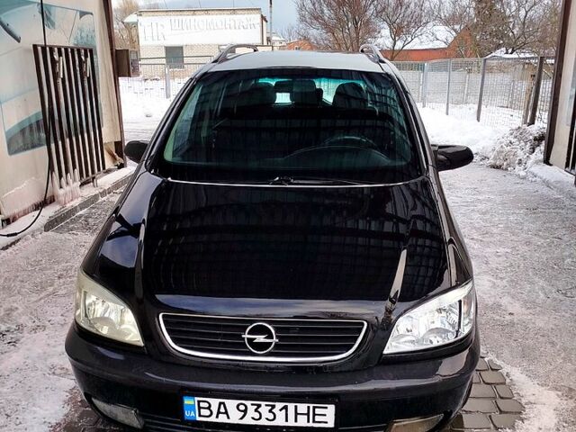 Чорний Опель Зафіра, об'ємом двигуна 2.2 л та пробігом 286 тис. км за 3600 $, фото 1 на Automoto.ua