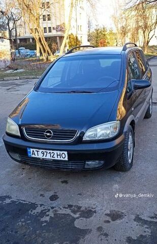 Чорний Опель Зафіра, об'ємом двигуна 2.2 л та пробігом 470 тис. км за 3500 $, фото 1 на Automoto.ua