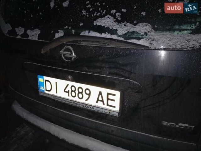 Черный Опель Зафира, объемом двигателя 2 л и пробегом 300 тыс. км за 2900 $, фото 1 на Automoto.ua