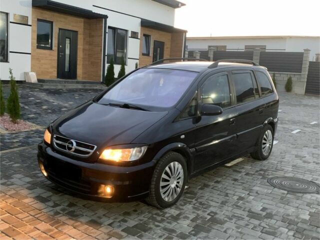 Черный Опель Зафира, объемом двигателя 2.2 л и пробегом 350 тыс. км за 2150 $, фото 1 на Automoto.ua