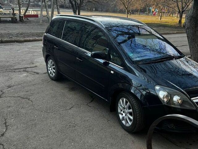 Чорний Опель Зафіра, об'ємом двигуна 2.2 л та пробігом 248 тис. км за 3700 $, фото 1 на Automoto.ua