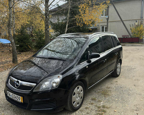 Черный Опель Зафира, объемом двигателя 1.8 л и пробегом 167 тыс. км за 5300 $, фото 1 на Automoto.ua