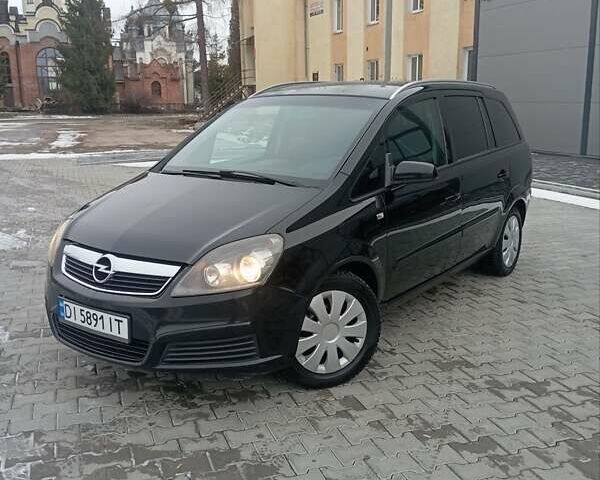 Черный Опель Зафира, объемом двигателя 1.91 л и пробегом 290 тыс. км за 5700 $, фото 1 на Automoto.ua