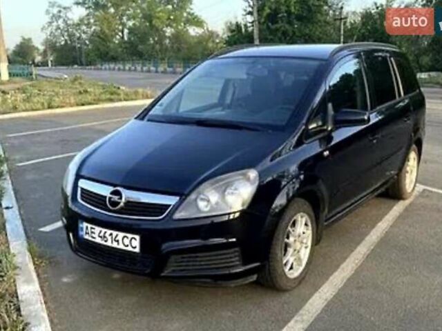 Черный Опель Зафира, объемом двигателя 1.8 л и пробегом 209 тыс. км за 6040 $, фото 1 на Automoto.ua