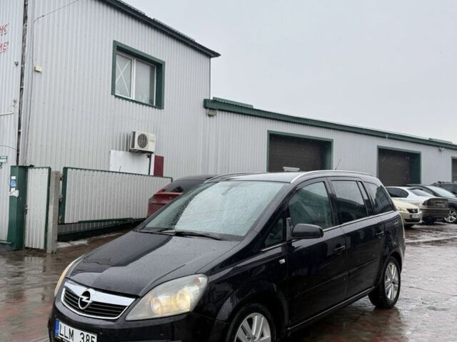 Черный Опель Зафира, объемом двигателя 2 л и пробегом 260 тыс. км за 2900 $, фото 1 на Automoto.ua