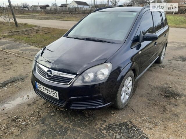 Черный Опель Зафира, объемом двигателя 1.6 л и пробегом 236 тыс. км за 5800 $, фото 1 на Automoto.ua