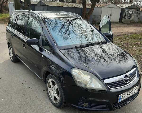 Черный Опель Зафира, объемом двигателя 0 л и пробегом 250 тыс. км за 5500 $, фото 1 на Automoto.ua