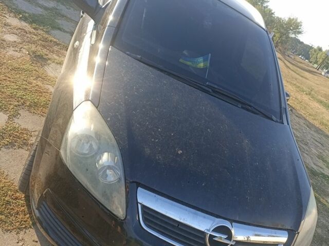Черный Опель Зафира, объемом двигателя 1 л и пробегом 2 тыс. км за 5000 $, фото 1 на Automoto.ua
