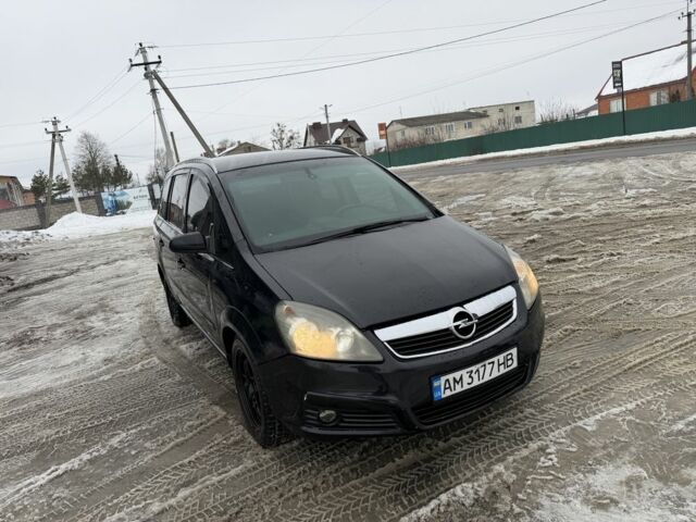 Черный Опель Зафира, объемом двигателя 1.9 л и пробегом 350 тыс. км за 3700 $, фото 1 на Automoto.ua