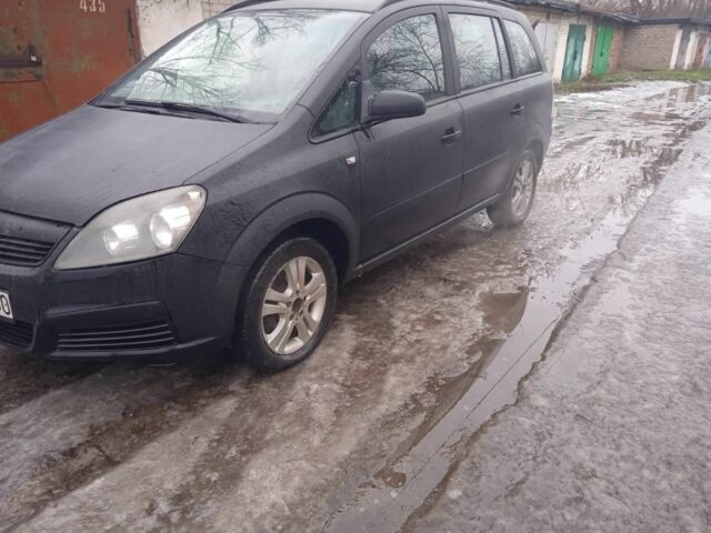 Черный Опель Зафира, объемом двигателя 1.9 л и пробегом 300 тыс. км за 2400 $, фото 1 на Automoto.ua