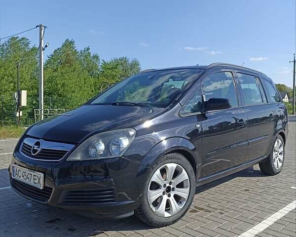 Черный Опель Зафира, объемом двигателя 1.8 л и пробегом 258 тыс. км за 5200 $, фото 1 на Automoto.ua