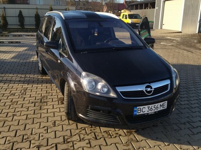 Черный Опель Зафира, объемом двигателя 1.9 л и пробегом 340 тыс. км за 4800 $, фото 1 на Automoto.ua