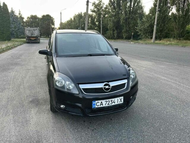 Чорний Опель Зафіра, об'ємом двигуна 1.6 л та пробігом 330 тис. км за 4521 $, фото 1 на Automoto.ua