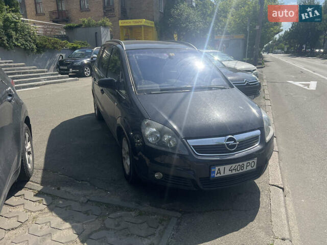 Черный Опель Зафира, объемом двигателя 2 л и пробегом 198 тыс. км за 7000 $, фото 1 на Automoto.ua