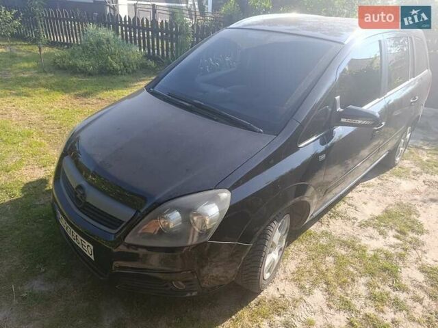 Черный Опель Зафира, объемом двигателя 1.6 л и пробегом 300 тыс. км за 5300 $, фото 1 на Automoto.ua