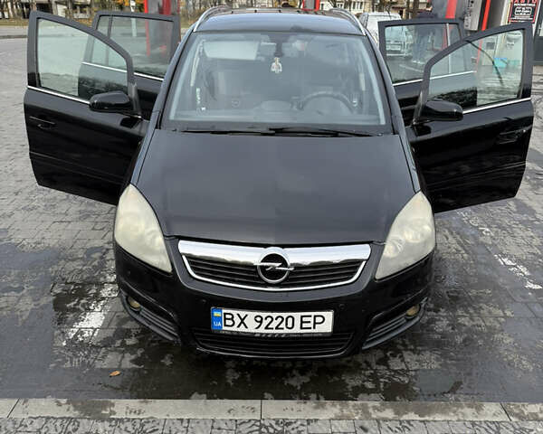Черный Опель Зафира, объемом двигателя 1.91 л и пробегом 293 тыс. км за 5000 $, фото 1 на Automoto.ua