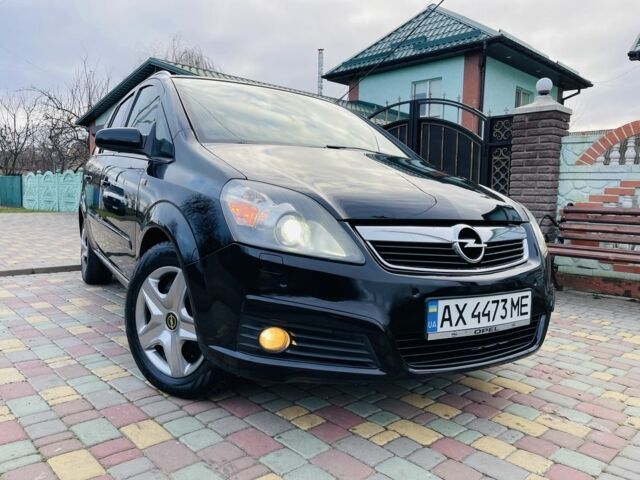 Черный Опель Зафира, объемом двигателя 1.9 л и пробегом 190 тыс. км за 5900 $, фото 1 на Automoto.ua
