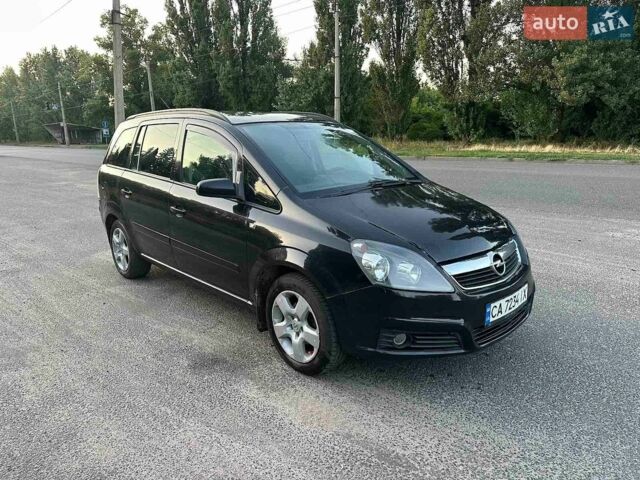 Чорний Опель Зафіра, об'ємом двигуна 1.6 л та пробігом 331 тис. км за 4500 $, фото 1 на Automoto.ua