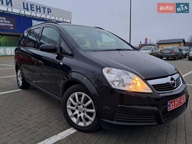 Черный Опель Зафира, объемом двигателя 1.6 л и пробегом 237 тыс. км за 5799 $, фото 1 на Automoto.ua
