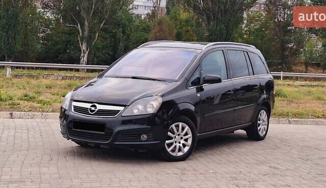 Чорний Опель Зафіра, об'ємом двигуна 1.6 л та пробігом 195 тис. км за 4999 $, фото 1 на Automoto.ua