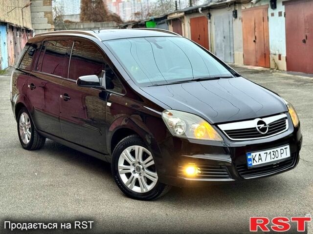 Черный Опель Зафира, объемом двигателя 1.8 л и пробегом 279 тыс. км за 4600 $, фото 1 на Automoto.ua