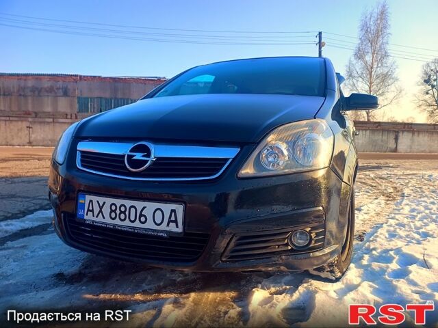 Черный Опель Зафира, объемом двигателя 1.6 л и пробегом 220 тыс. км за 5100 $, фото 1 на Automoto.ua
