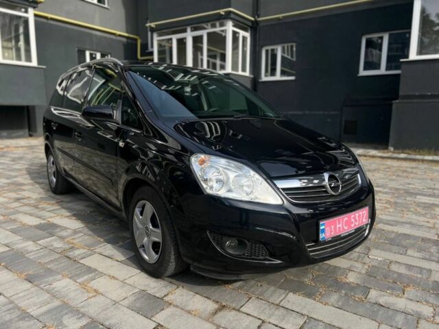 Черный Опель Зафира, объемом двигателя 1.6 л и пробегом 227 тыс. км за 6300 $, фото 1 на Automoto.ua