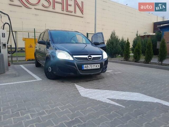 Черный Опель Зафира, объемом двигателя 1.95 л и пробегом 285 тыс. км за 6000 $, фото 1 на Automoto.ua