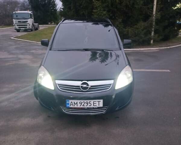 Черный Опель Зафира, объемом двигателя 1.7 л и пробегом 219 тыс. км за 5900 $, фото 1 на Automoto.ua