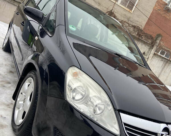 Черный Опель Зафира, объемом двигателя 1.7 л и пробегом 287 тыс. км за 6400 $, фото 1 на Automoto.ua