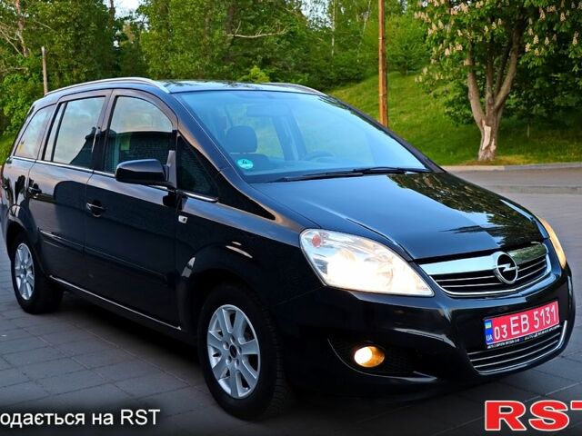 Черный Опель Зафира, объемом двигателя 1.6 л и пробегом 220 тыс. км за 7555 $, фото 1 на Automoto.ua