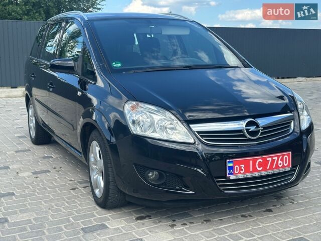 Чорний Опель Зафіра, об'ємом двигуна 1.6 л та пробігом 218 тис. км за 5800 $, фото 1 на Automoto.ua