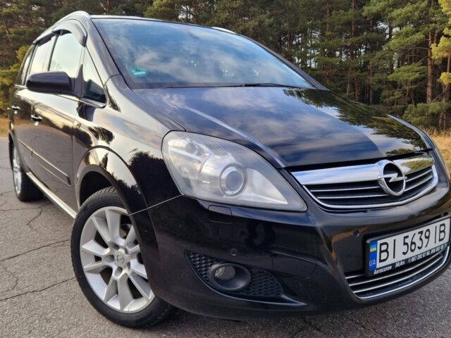 Черный Опель Зафира, объемом двигателя 1.8 л и пробегом 187 тыс. км за 5999 $, фото 1 на Automoto.ua