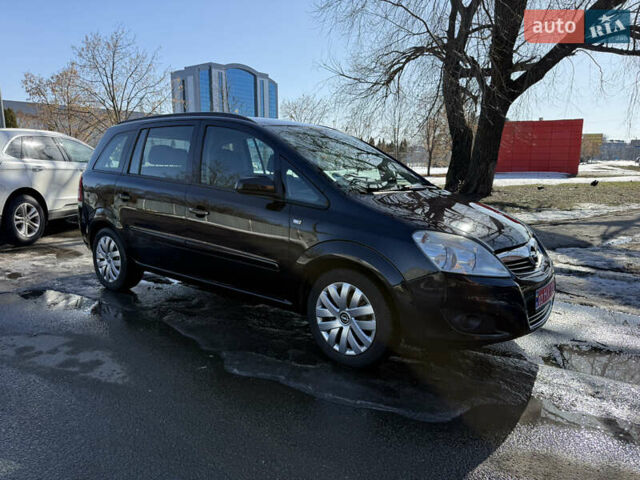 Черный Опель Зафира, объемом двигателя 1.8 л и пробегом 190 тыс. км за 6600 $, фото 1 на Automoto.ua