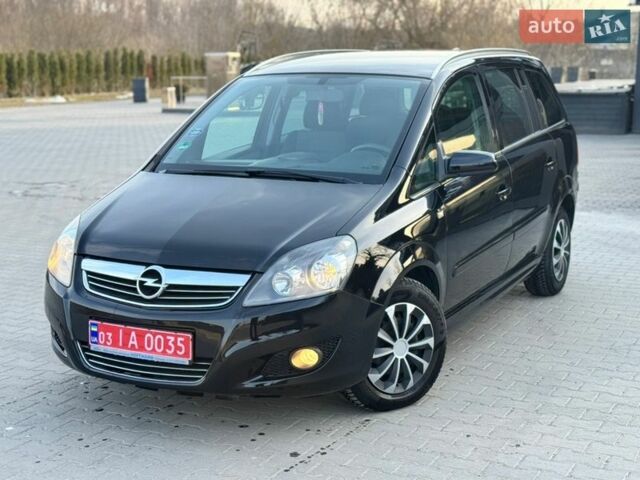 Черный Опель Зафира, объемом двигателя 1.8 л и пробегом 232 тыс. км за 6699 $, фото 1 на Automoto.ua