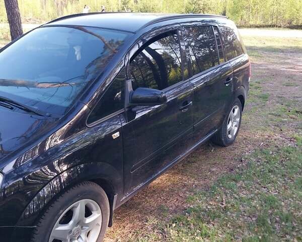 Черный Опель Зафира, объемом двигателя 1.7 л и пробегом 288 тыс. км за 6500 $, фото 1 на Automoto.ua