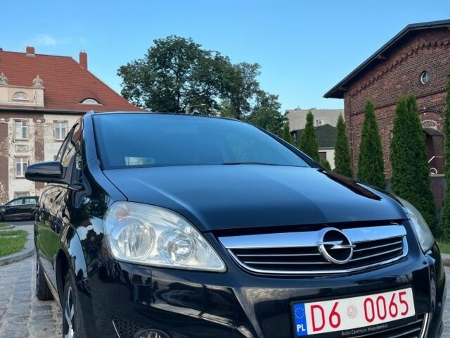 Черный Опель Зафира, объемом двигателя 1.8 л и пробегом 228 тыс. км за 7300 $, фото 1 на Automoto.ua