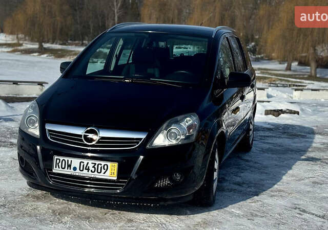 Черный Опель Зафира, объемом двигателя 0 л и пробегом 237 тыс. км за 6450 $, фото 1 на Automoto.ua