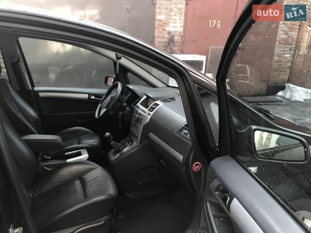 Черный Опель Зафира, объемом двигателя 1.8 л и пробегом 138 тыс. км за 7850 $, фото 1 на Automoto.ua