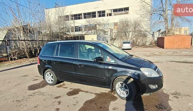 Черный Опель Зафира, объемом двигателя 1.6 л и пробегом 220 тыс. км за 7200 $, фото 1 на Automoto.ua