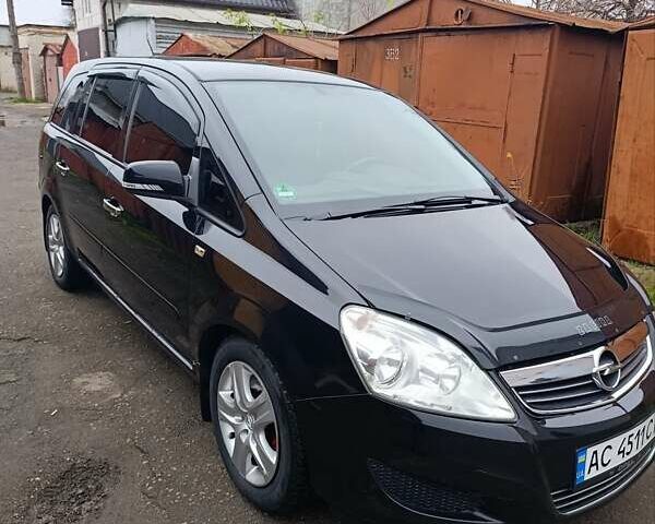 Черный Опель Зафира, объемом двигателя 1.69 л и пробегом 263 тыс. км за 6500 $, фото 1 на Automoto.ua