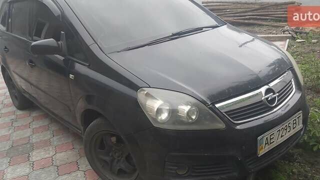 Чорний Опель Зафіра, об'ємом двигуна 1.6 л та пробігом 240 тис. км за 5500 $, фото 1 на Automoto.ua