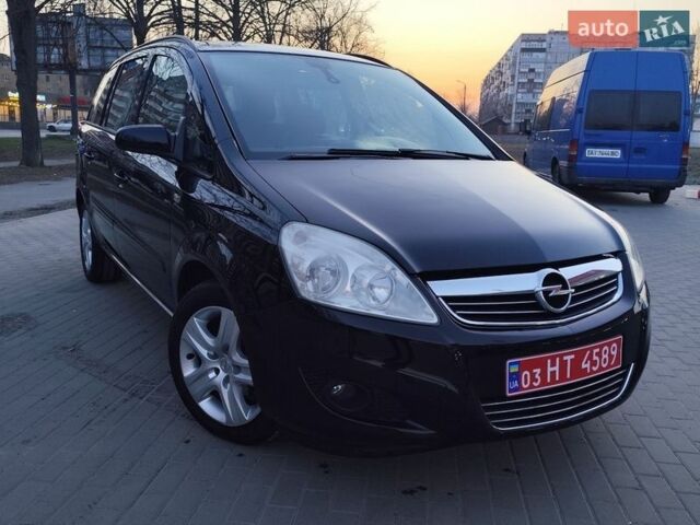 Черный Опель Зафира, объемом двигателя 1.8 л и пробегом 198 тыс. км за 6000 $, фото 1 на Automoto.ua